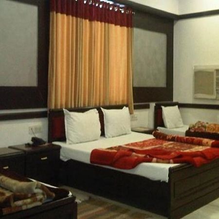 Hotel Ambaji International Ranpur Kültér fotó