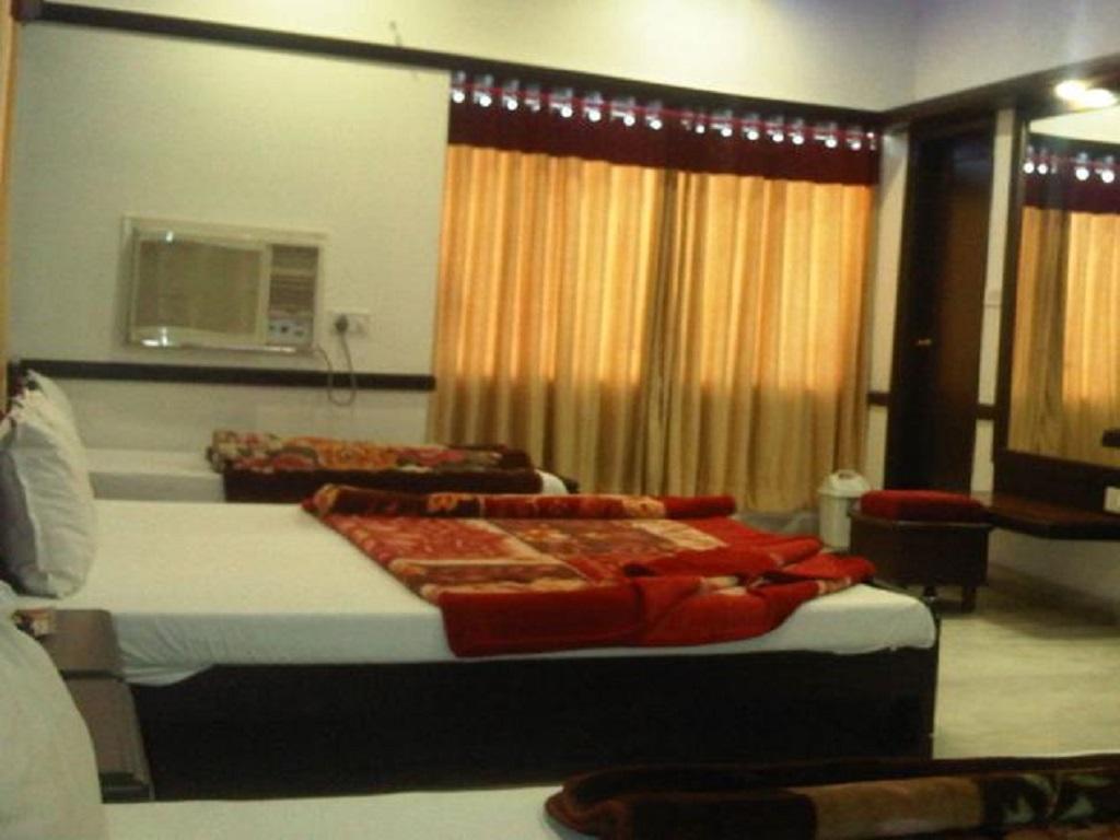 Hotel Ambaji International Ranpur Kültér fotó